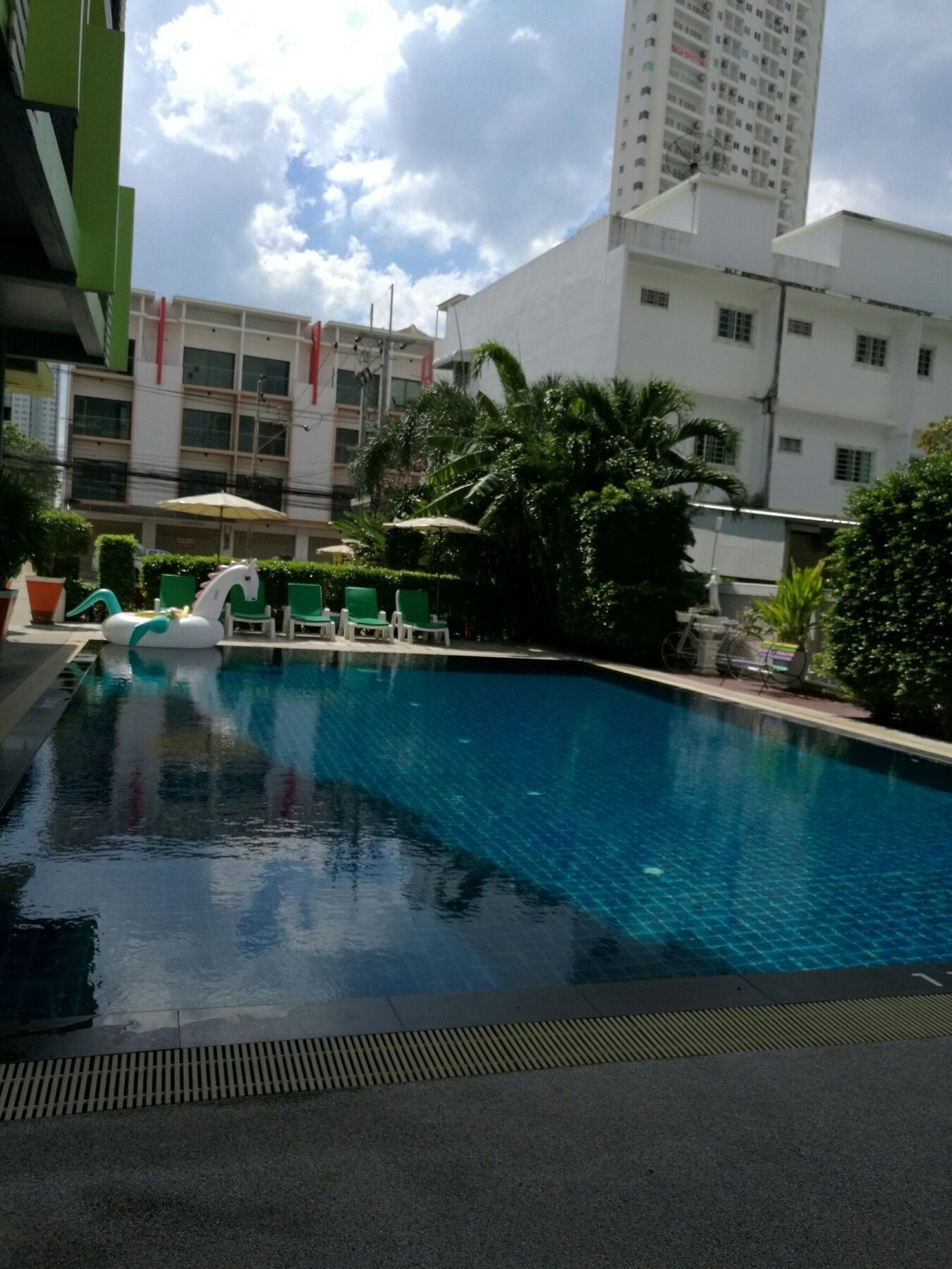 Oyo 75367 Ud Pattaya Hotel Bang Lamung Zewnętrze zdjęcie